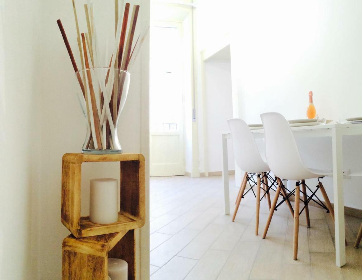 Napoli Centro Suite - Duomo Apartment Buitenkant foto