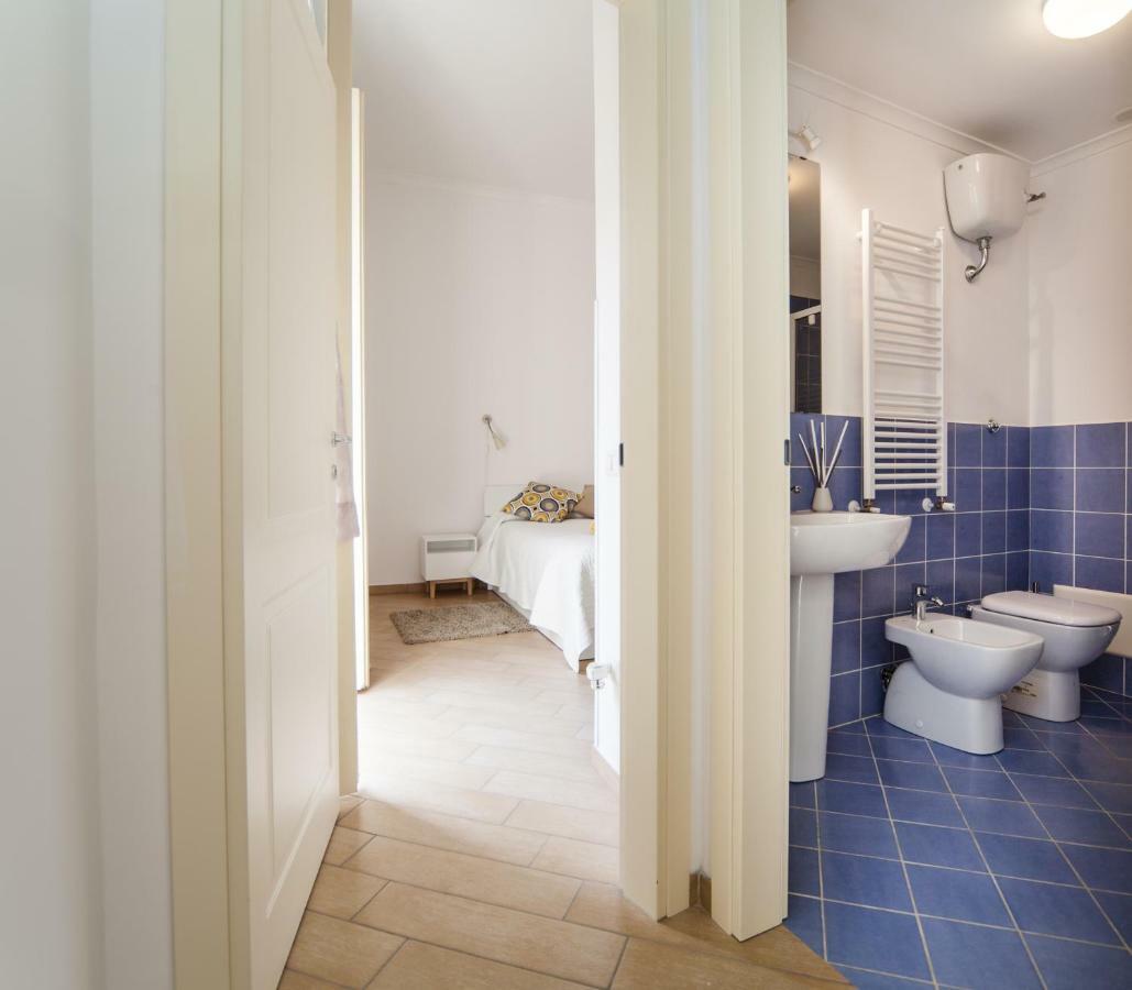 Napoli Centro Suite - Duomo Apartment Buitenkant foto