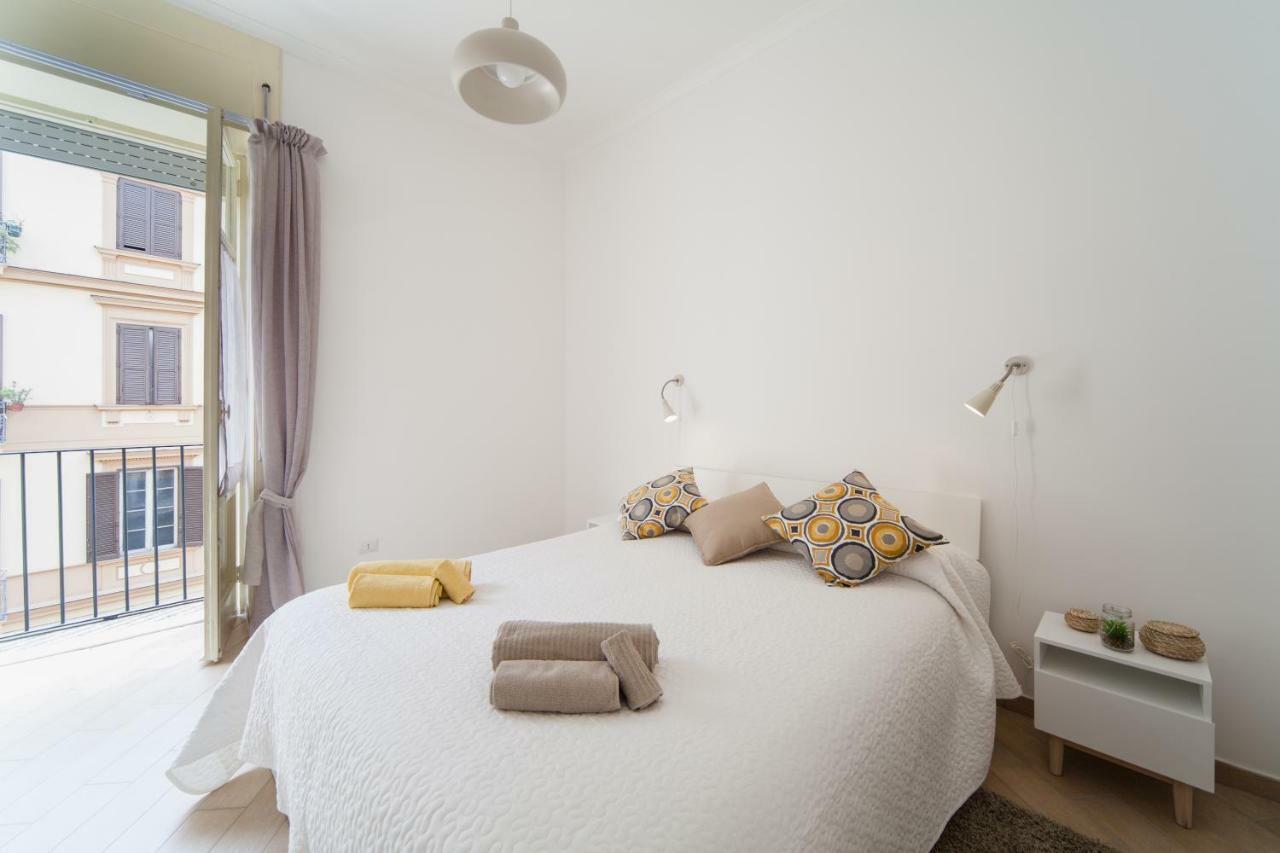 Napoli Centro Suite - Duomo Apartment Buitenkant foto