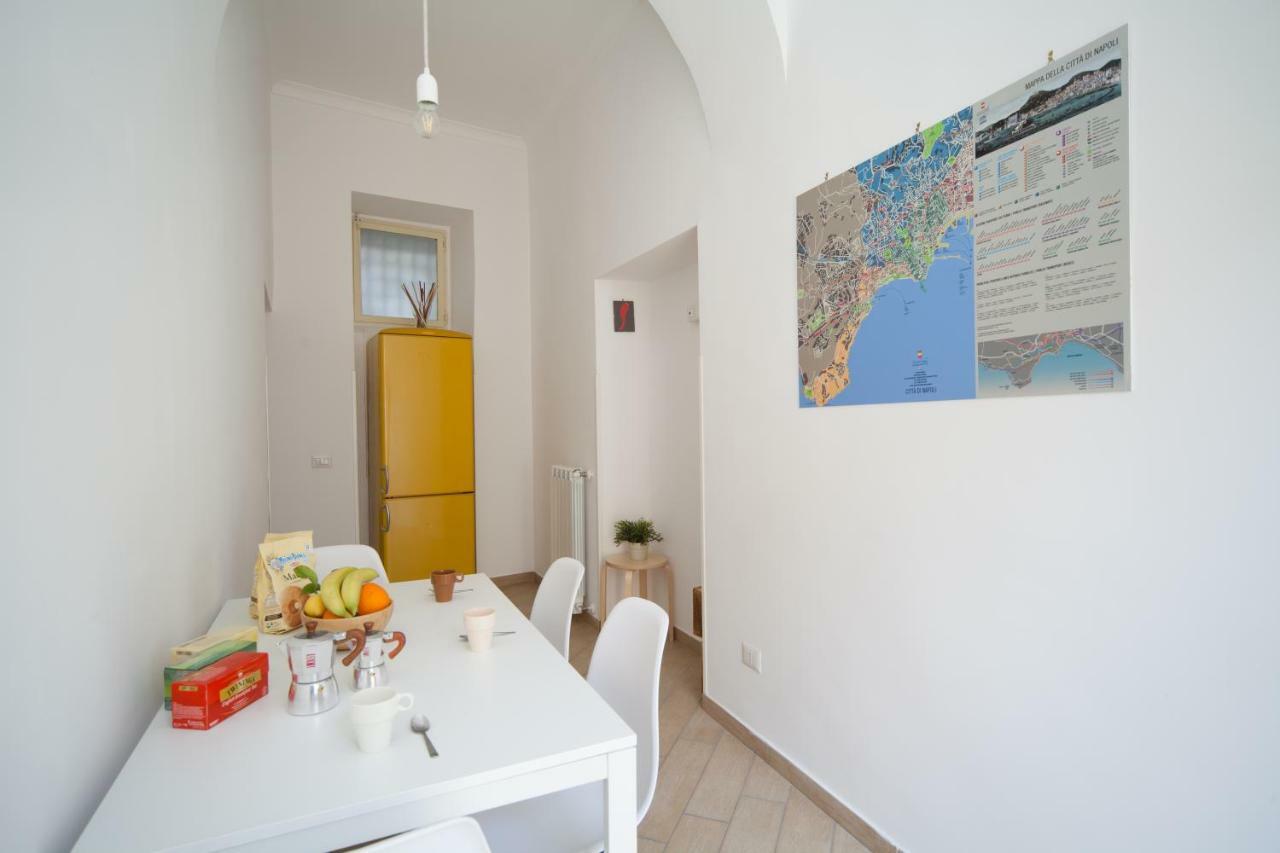 Napoli Centro Suite - Duomo Apartment Buitenkant foto